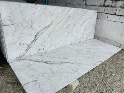 Important granite white and black thumbnail 2